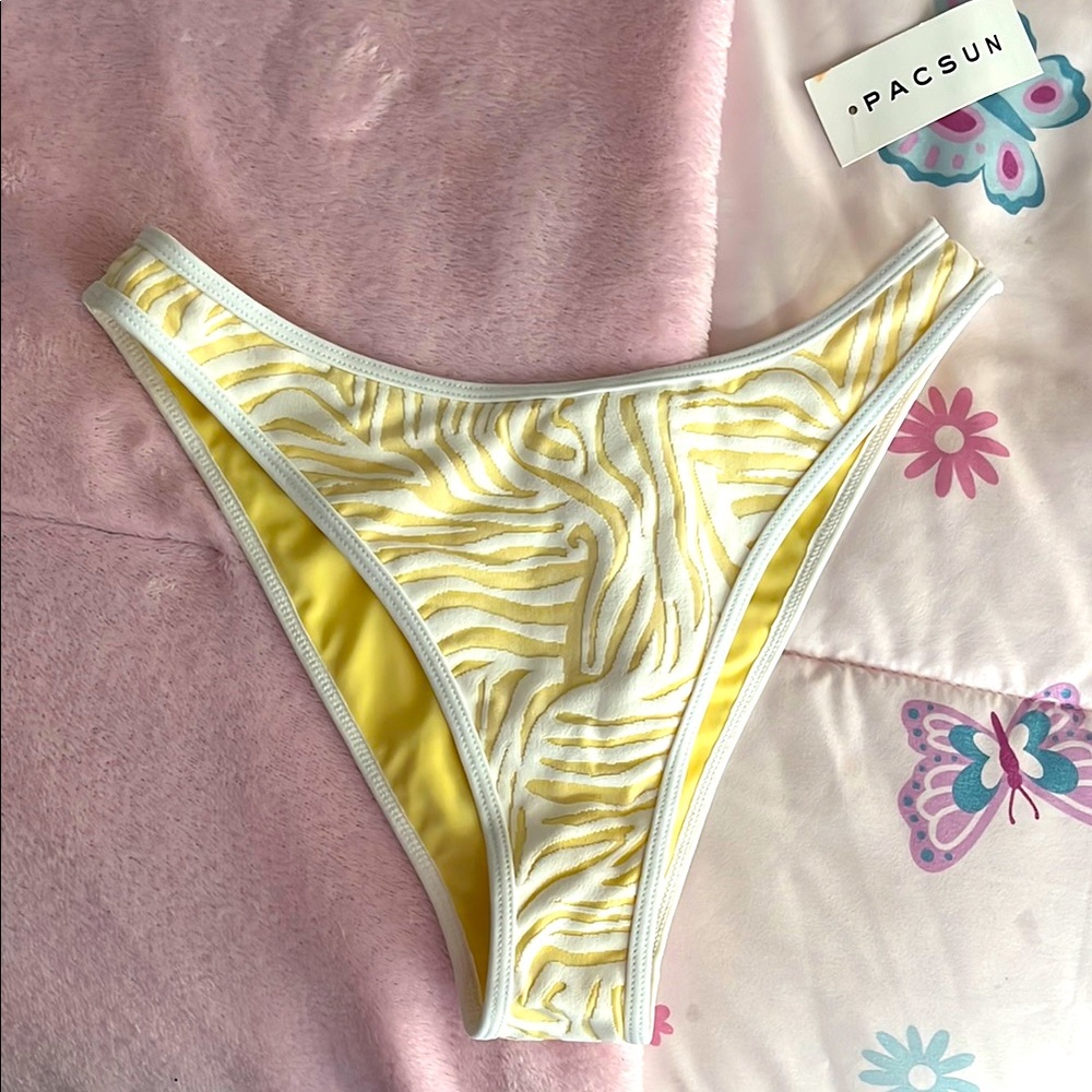 🌞PacSun Zebra Print Bikini Bottom in Yellow and White